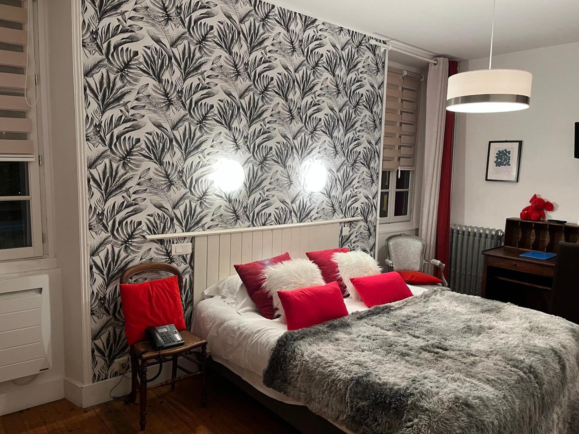 Logis Hotel Bellevue Restaurant La Pomme D'Or Coucy-le-Château-Auffrique 외부 사진